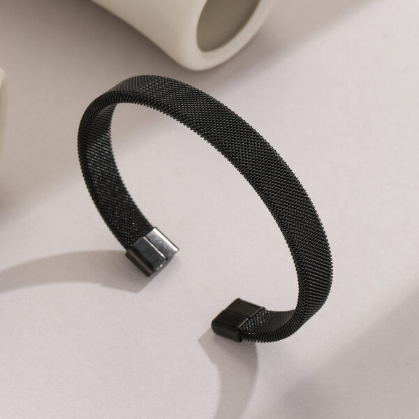 Brazalete en C negro - Imagen 2
