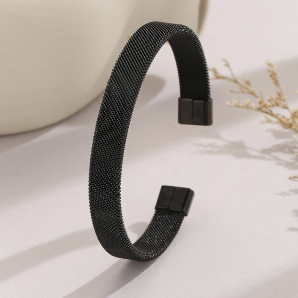 Brazalete en C negro - Imagen 3